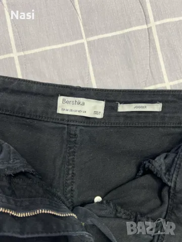 Продавам карго панталон, снимка 2 - Панталони - 47368303