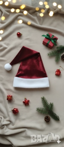 Коледна шапка от меко кадифе плюш, снимка 2 - Шапки, шалове и ръкавици - 52407234