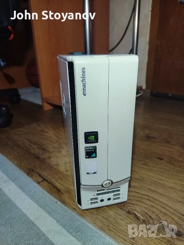 Продавам настолен компютър 