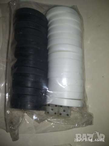 Пулове за табла, 33мм,със зарчета, снимка 2 - Шах и табла - 41586733