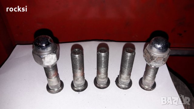 Шпилки за главина за Хюндай IX 55