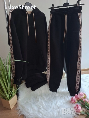 Дамски Ватиран Комплект 🤍Guess, снимка 3 - Спортни екипи - 52555168