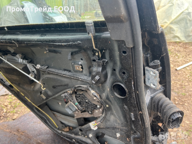 Задна лява врата Mercedes E Klass W211 Мерцедес Е класа, снимка 4 - Части - 44777832