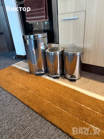 Голям метален кош и два по-малки