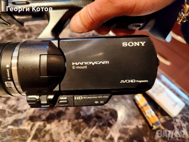 Видеокамера със сменяеми обективи Sony NEX-VG20E, снимка 9 - Камери - 52976036