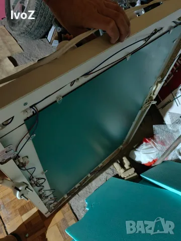 Продавам огледало с рамка и крушки., снимка 4 - Огледала - 56195307