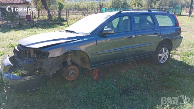 Volvo V70 p2 facelift , снимка 6 - Автомобили и джипове - 47563200