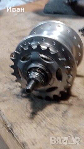 Задна главина - Shimano NEXUS /контра с 7 вътрешни скорости .