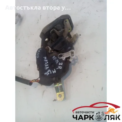 Брава врата задна дясна Мазда 626, снимка 3 - Части - 48234704