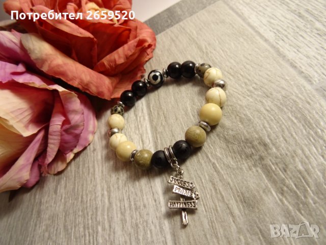 Дамска гривна от естествени камъни, снимка 2 - Гривни - 39614519