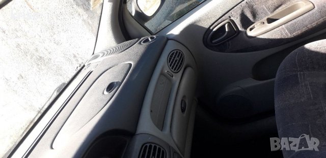 Продавам на части рено меган сценик 2000г 1.9 dci много запазен автомобил, снимка 14 - Автомобили и джипове - 34538338