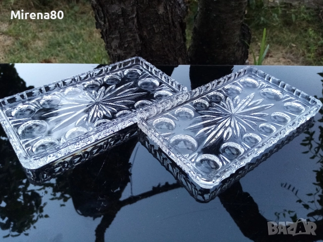 2 малки кристални плата