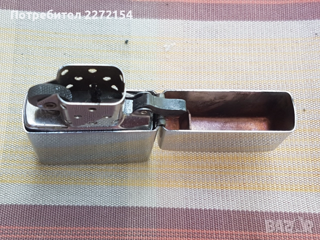 Бензинова запалка ZIPPO, снимка 2 - Антикварни и старинни предмети - 51444376