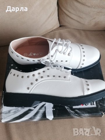 Дамски бели обувки , снимка 2 - Дамски ежедневни обувки - 42310325