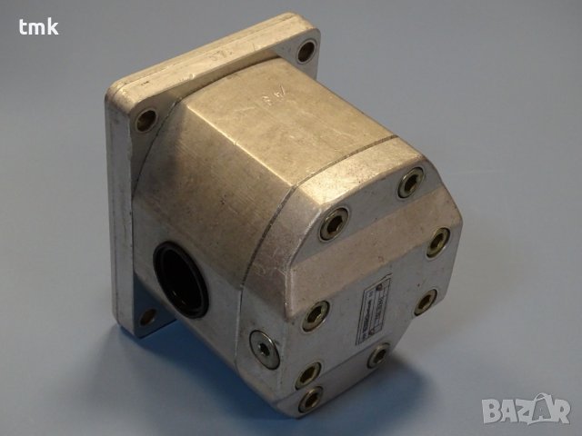 Хидромотор ORSTA 32/16 TGL 10860 hydraulic motor, снимка 3 - Резервни части за машини - 41490994