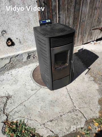 суха пелетна камина NEMAXX P9