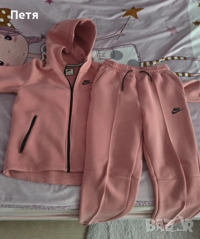 Розов екип Nike, снимка 1