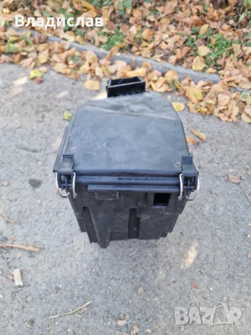 Кутия за бушониерата за Mercedes C-Class W203 , снимка 2 - Части - 47916956