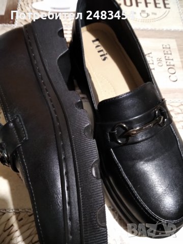 Дамски обувки 42 номер , снимка 2 - Дамски ежедневни обувки - 42484518