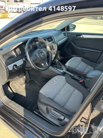 VW Jetta , снимка 8 - Автомобили и джипове - 52145748