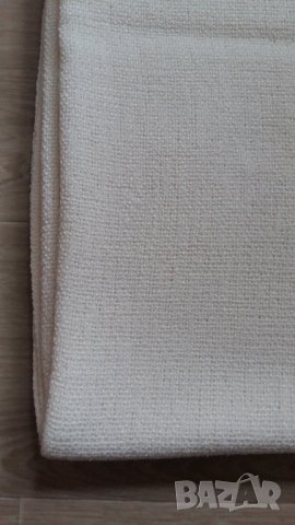 НЕМСКА ДЕБЕЛА БЯЛА ПОКРИВКА С РЕСНИ, снимка 2 - Покривки за маси - 41046587