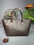 Bottega Veneta Елегнатна Дамска Чанта Тип Торба С Емблематична Плетка Intrecciato Код SEM-387, снимка 4
