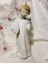 порцеланова статуетка , снимка 1