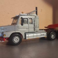 Камион Scania 1:50 , снимка 2 - Колекции - 42261470