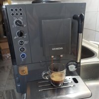 Кафеавтомат Сименс, работи отлично и прави хубаво кафе с каймак , снимка 1 - Кафемашини - 44262581