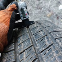 Само 1бр.всесезонна HANKOOK 225/75/16C 121R DOT 4620, снимка 3 - Гуми и джанти - 39379532