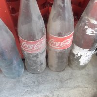 Стари бутилки 1л Кола,Фанта,Лозина, снимка 1 - Други - 42651081