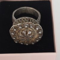 Стар възрожденски сребърен пръстен

, снимка 3 - Антикварни и старинни предмети - 41785695