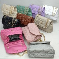 Дамски чанти , раници и портфейли на едро , снимка 8 - Чанти - 40243758
