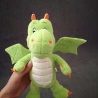 Kinder плюшена играчка дракон в зелен цвят, снимка 2 - Плюшени играчки - 44464694