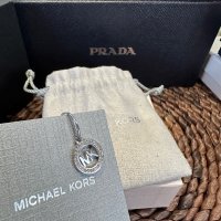 Дамска обеца  Michael Kors , снимка 1 - Обеци - 42402537