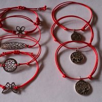 Различни сребърни гривни и червени конци със сребърни елементи. , снимка 13 - Гривни - 34037905