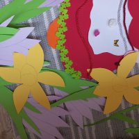 Ръчно изработена пролетна украса от картон Баба Марта,нарцис,лале и минзухар , снимка 4 - Декорация за дома - 44270667