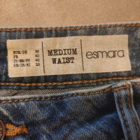 Къси дънкови панталонки марка Esmara размер М-Л, снимка 4 - Къси панталони и бермуди - 40392286
