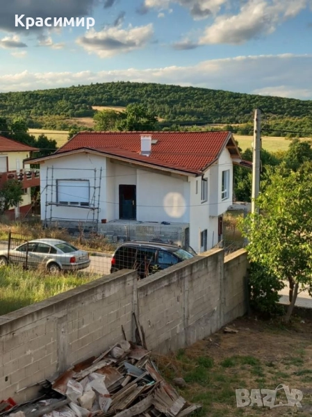 Бяла спретната къщурка!, снимка 1