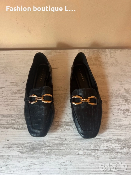 Черни кожени мокасини имитация на крокодилска кожа със златни катарами 38 номер като нови 🖤, снимка 1