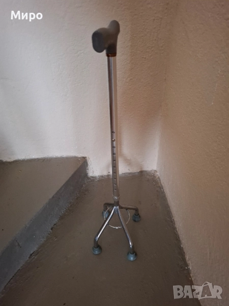 Помощен бастун с 4 крака, снимка 1