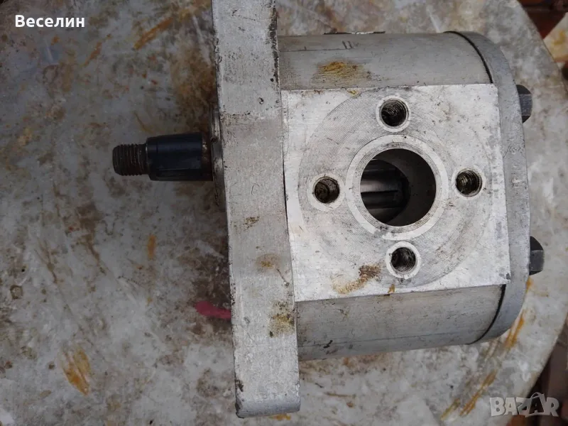 Хидравлична помпа, снимка 1