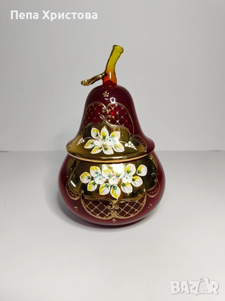 Ръчно изработена и изрисувана бонбониера от рубинен кристал Бохемия, снимка 1