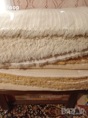 Продавам чисто нови вълнени китеници, снимка 5 - Покривки за легло - 52280804