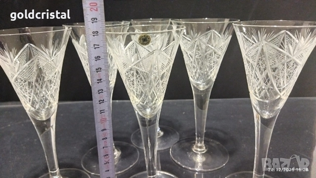 Кристални чаши , снимка 3 - Антикварни и старинни предмети - 42225219