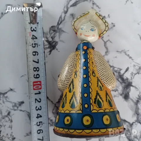 Ретро ламаринена играчка кукла „Аленушка“ – СССР, работеща, снимка 3 - Колекции - 56157892
