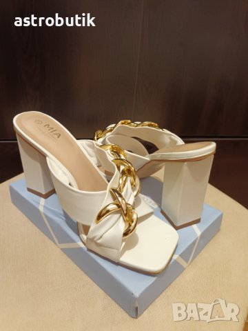 Бели чехли с метални елементи-намаление!, снимка 2 - Чехли - 42706186