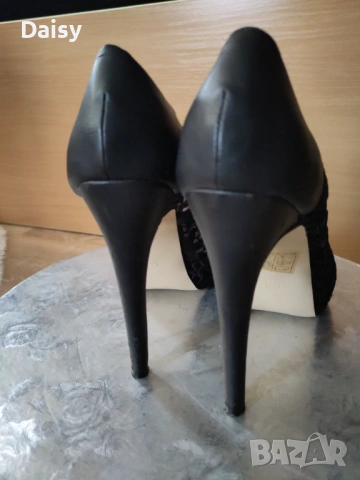 Черни обувки на висок ток, дантела + изкуствена кожа, 41 номер, снимка 4 - Дамски обувки на ток - 53029558