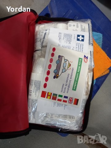 Оригинална аптечка Ауди, снимка 2 - Аксесоари и консумативи - 44218028