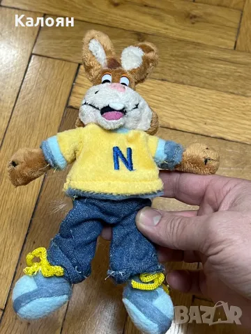 Плюшена играчка заек - Рекламна Нескуик, снимка 2 - Плюшени играчки - 48655886